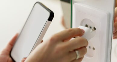 Novo dispositivo sem carregador: como consertar o carregador do seu iPhone?